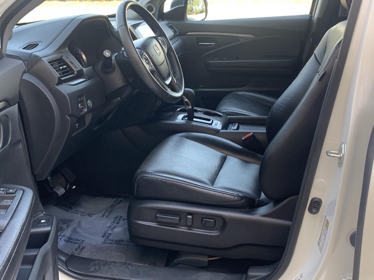 2017 Honda Ridgeline RTL-T photo 11