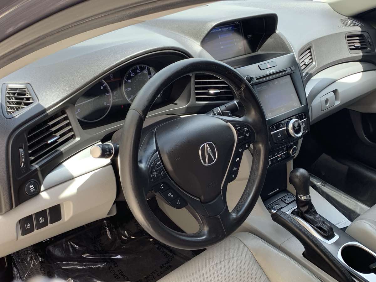 2017 Acura ILX Technology Plus photo 11