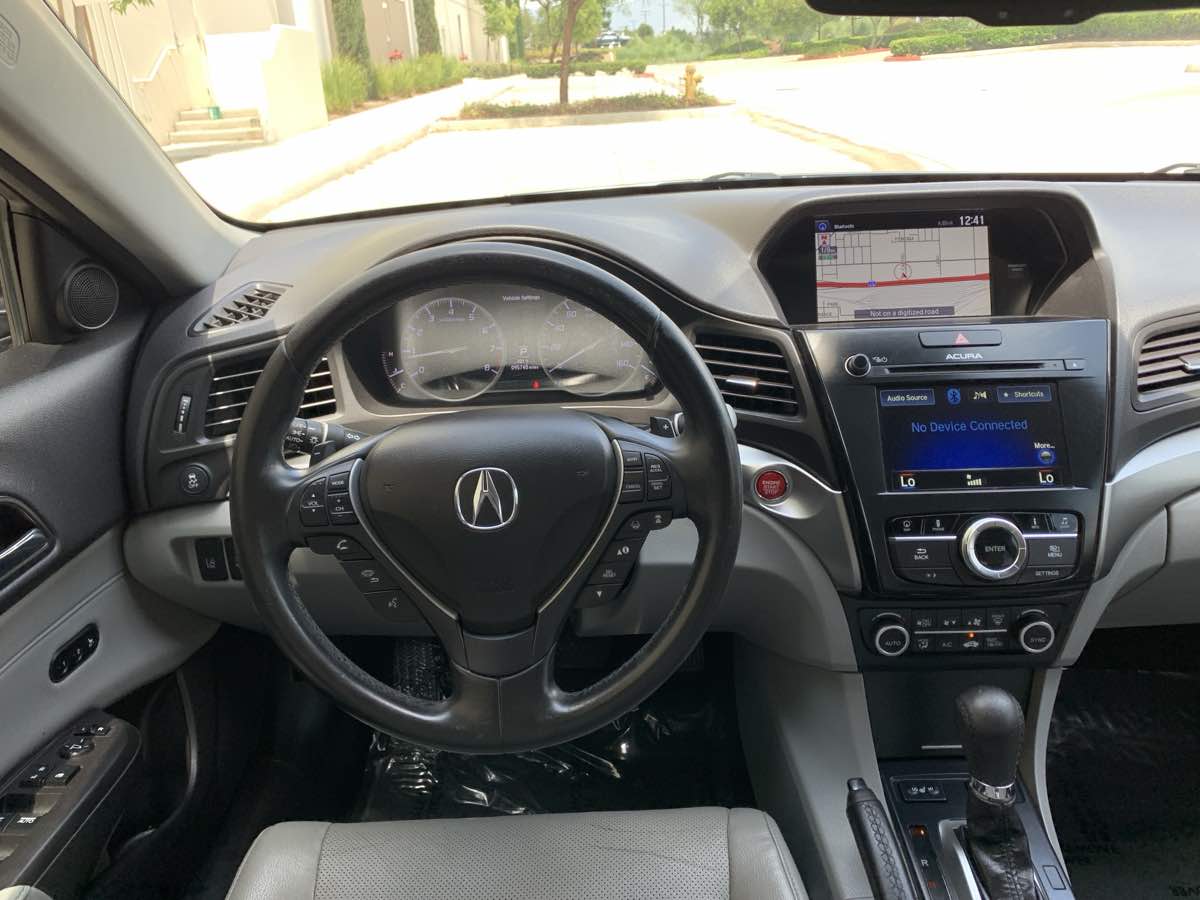 2017 Acura ILX Technology Plus photo 22
