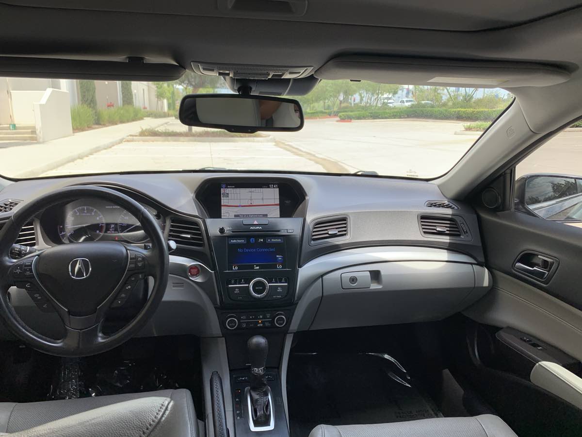 2017 Acura ILX Technology Plus photo 23