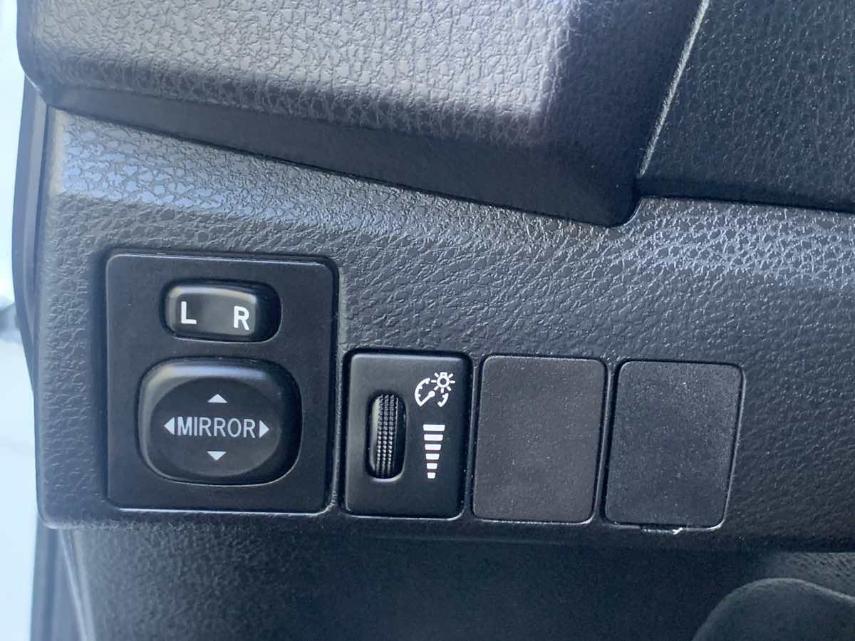 2014 Toyota Corolla Plus photo 13
