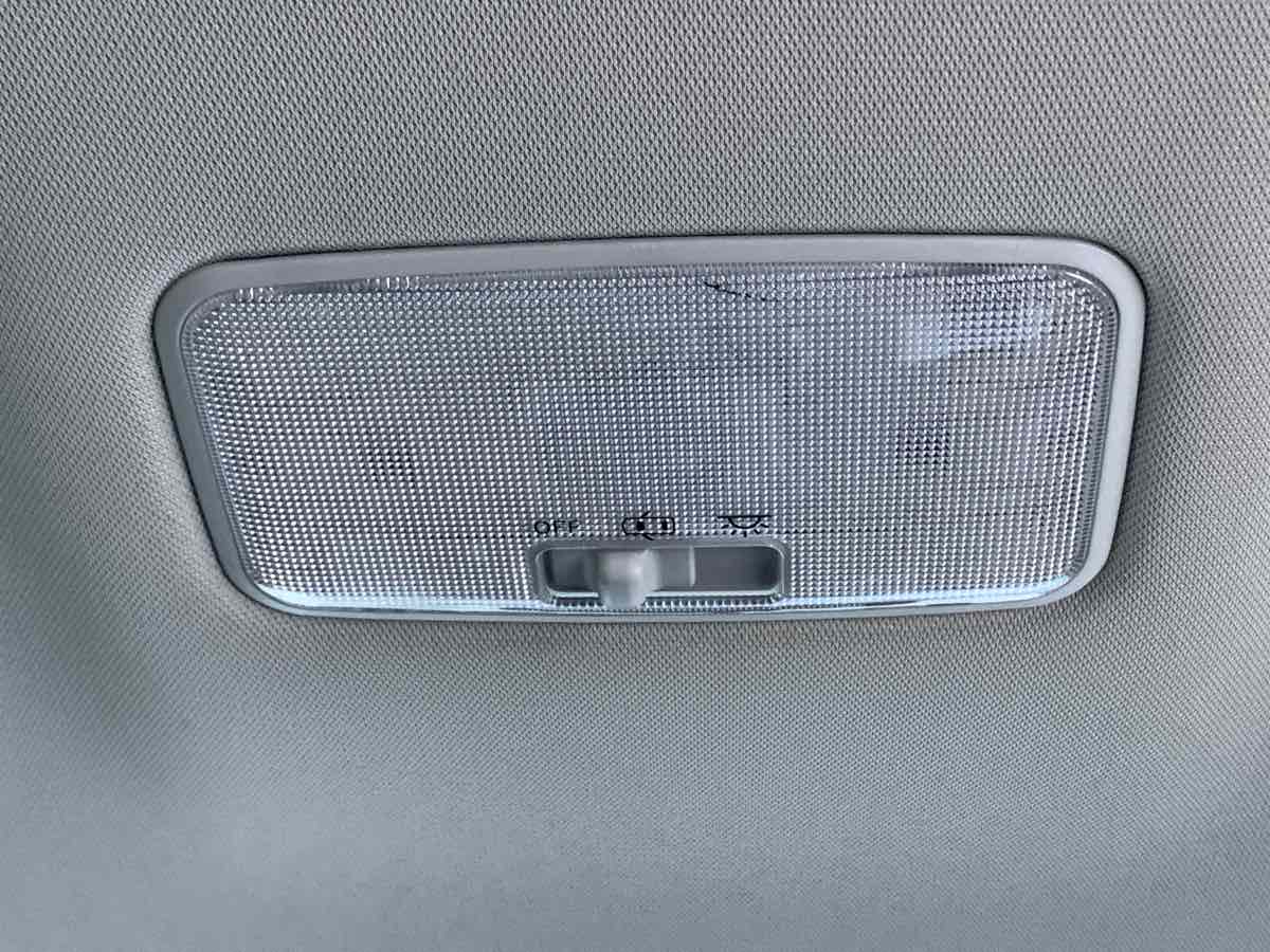 2014 Toyota Corolla Plus photo 2