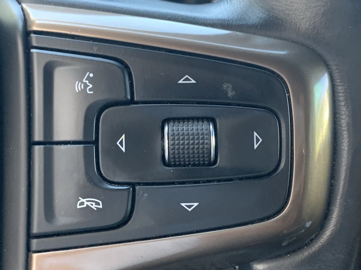 2019 Chevrolet Silverado 1500 High Country photo 15