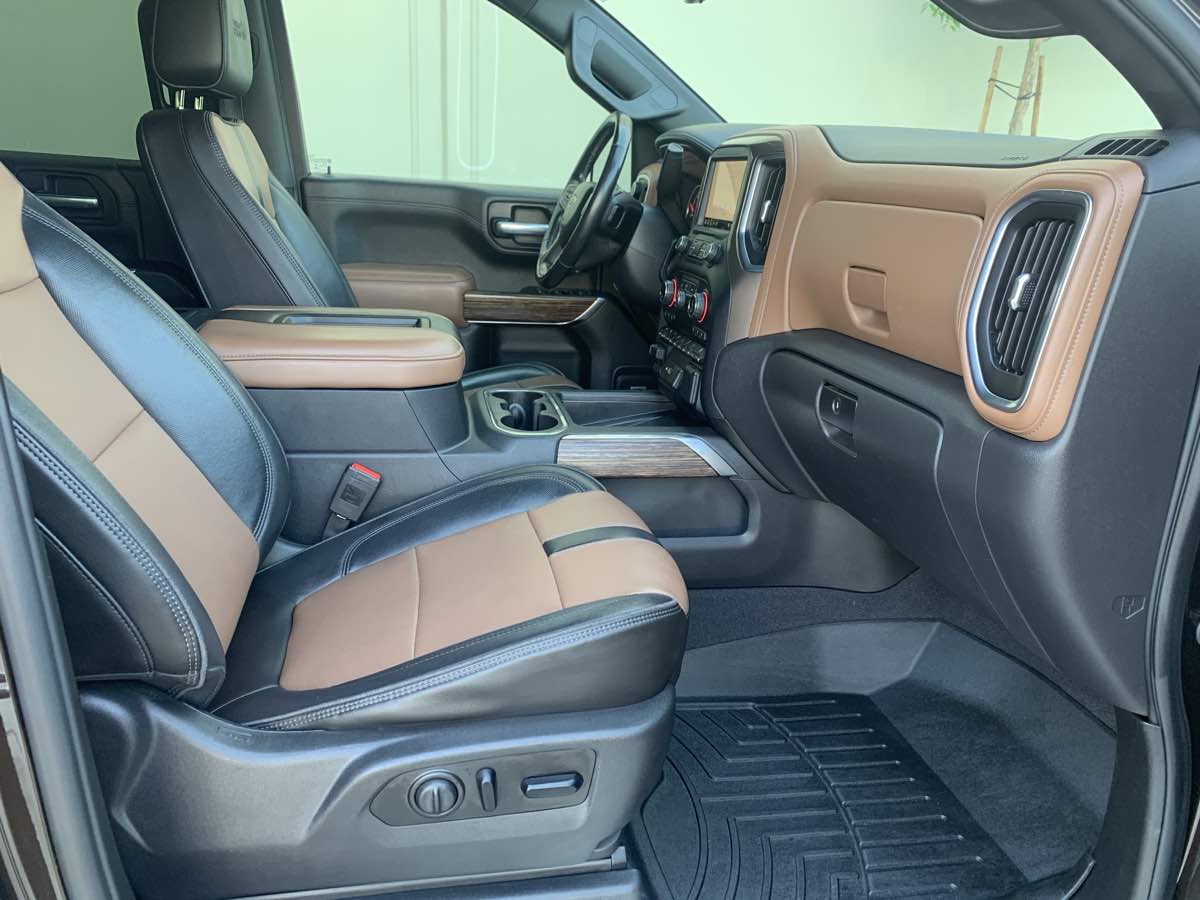 2019 Chevrolet Silverado 1500 High Country photo 24