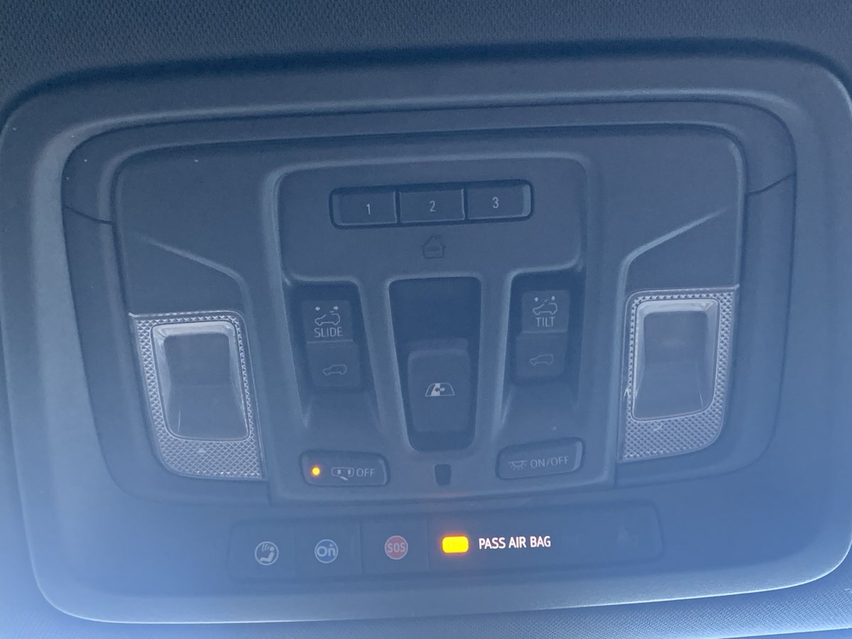 2019 Chevrolet Silverado 1500 High Country photo 27