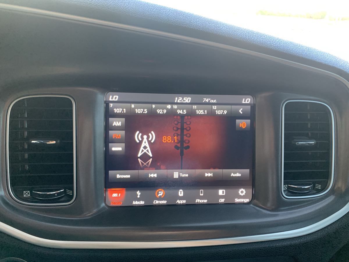 2019 Dodge Charger GT photo 17