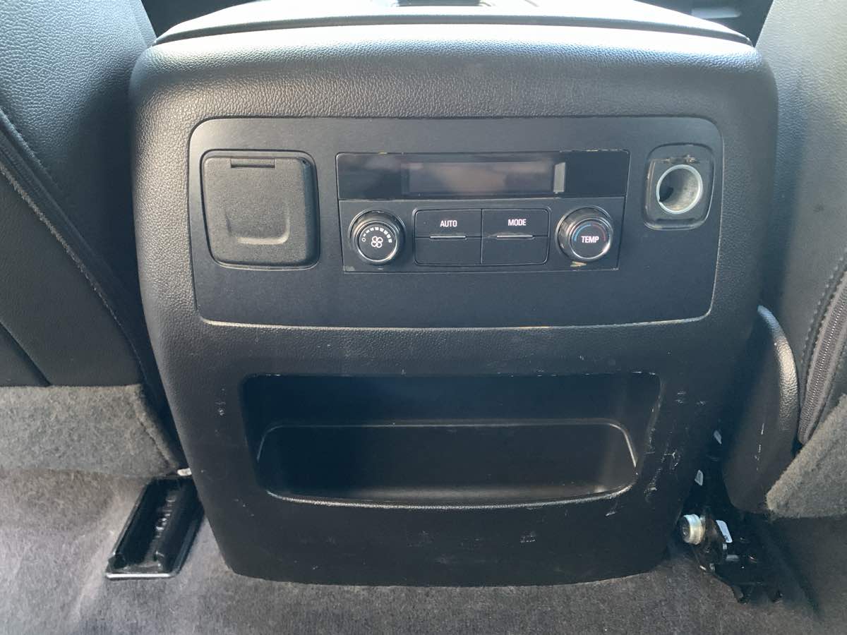 2019 Chevrolet Tahoe LT photo 25