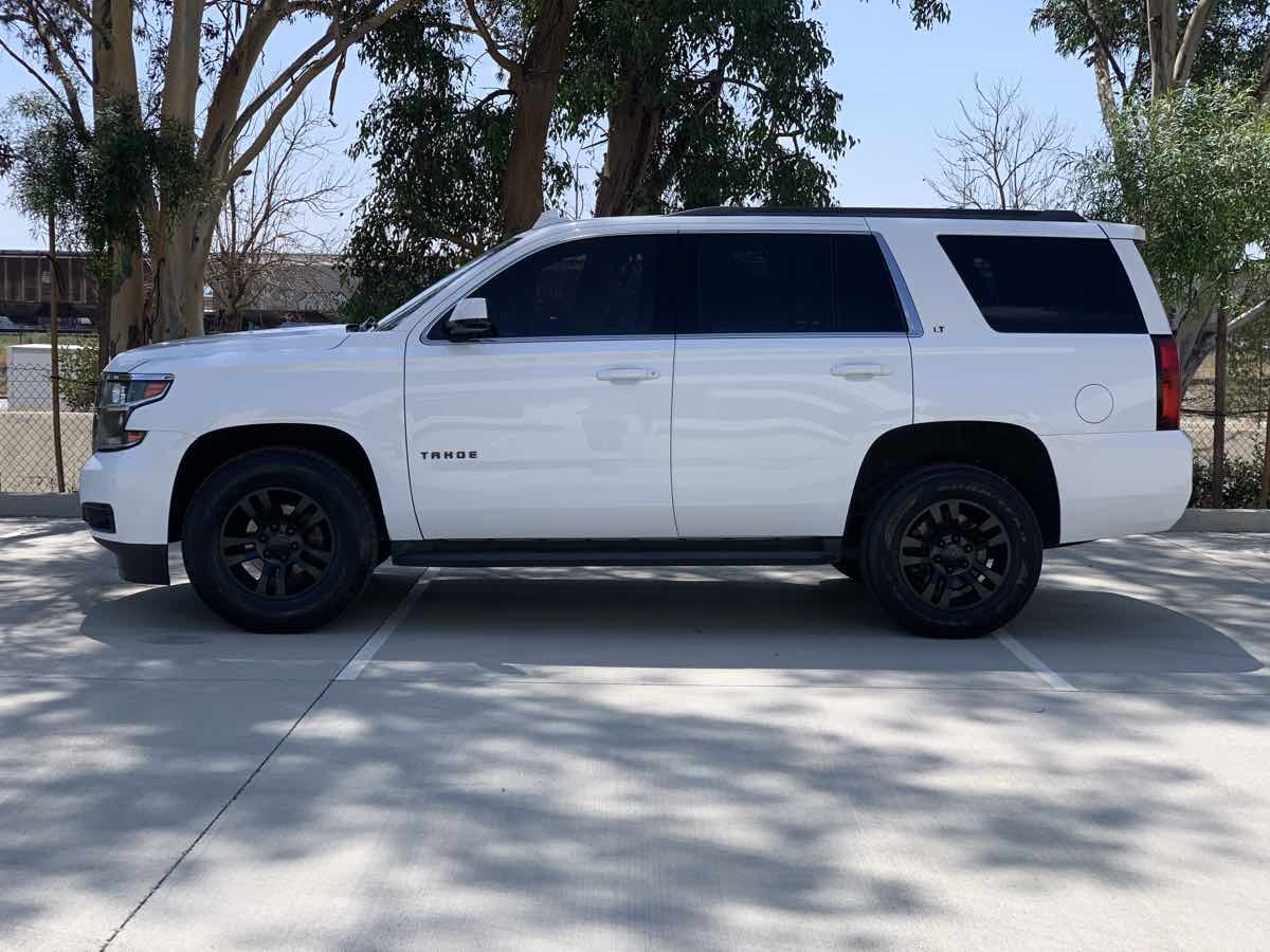 2016 Chevrolet Tahoe LS photo 4