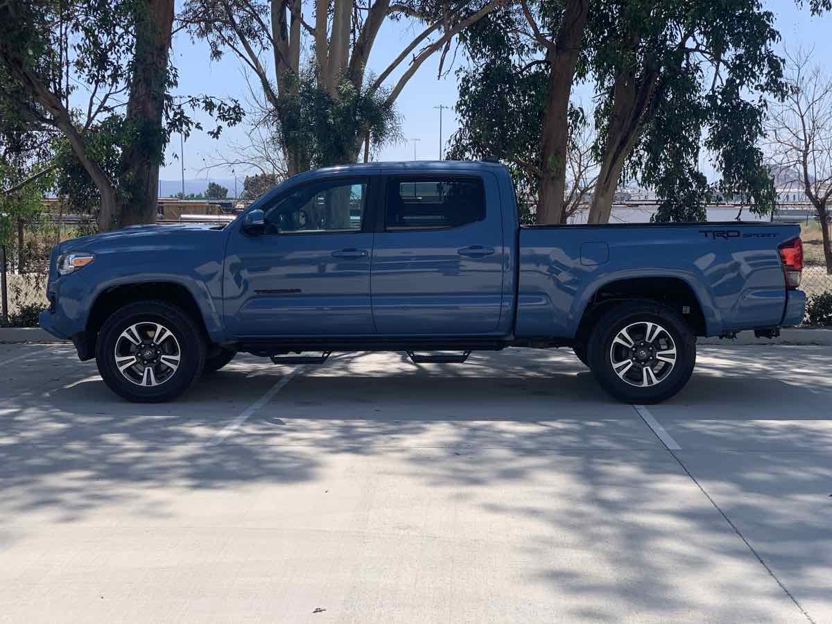 2019 Toyota Tacoma TRD Sport photo 4
