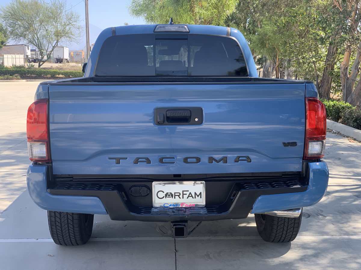 2019 Toyota Tacoma TRD Sport photo 5