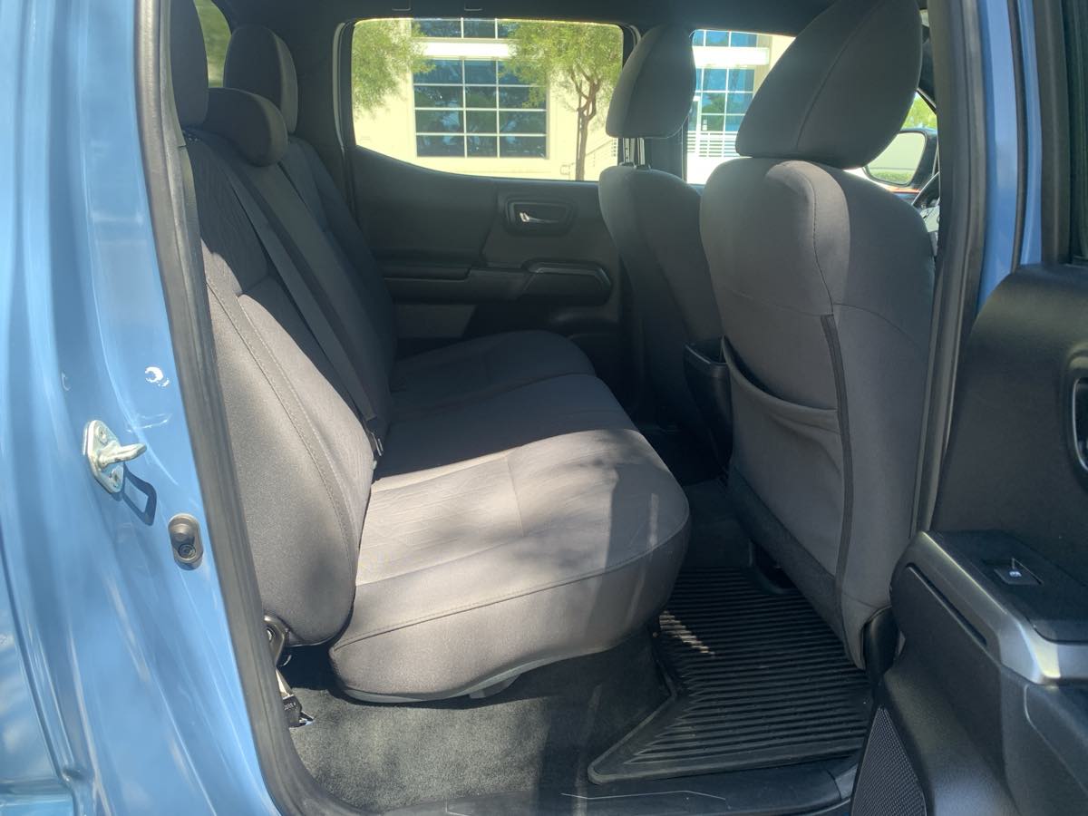 2019 Toyota Tacoma TRD Sport photo 25