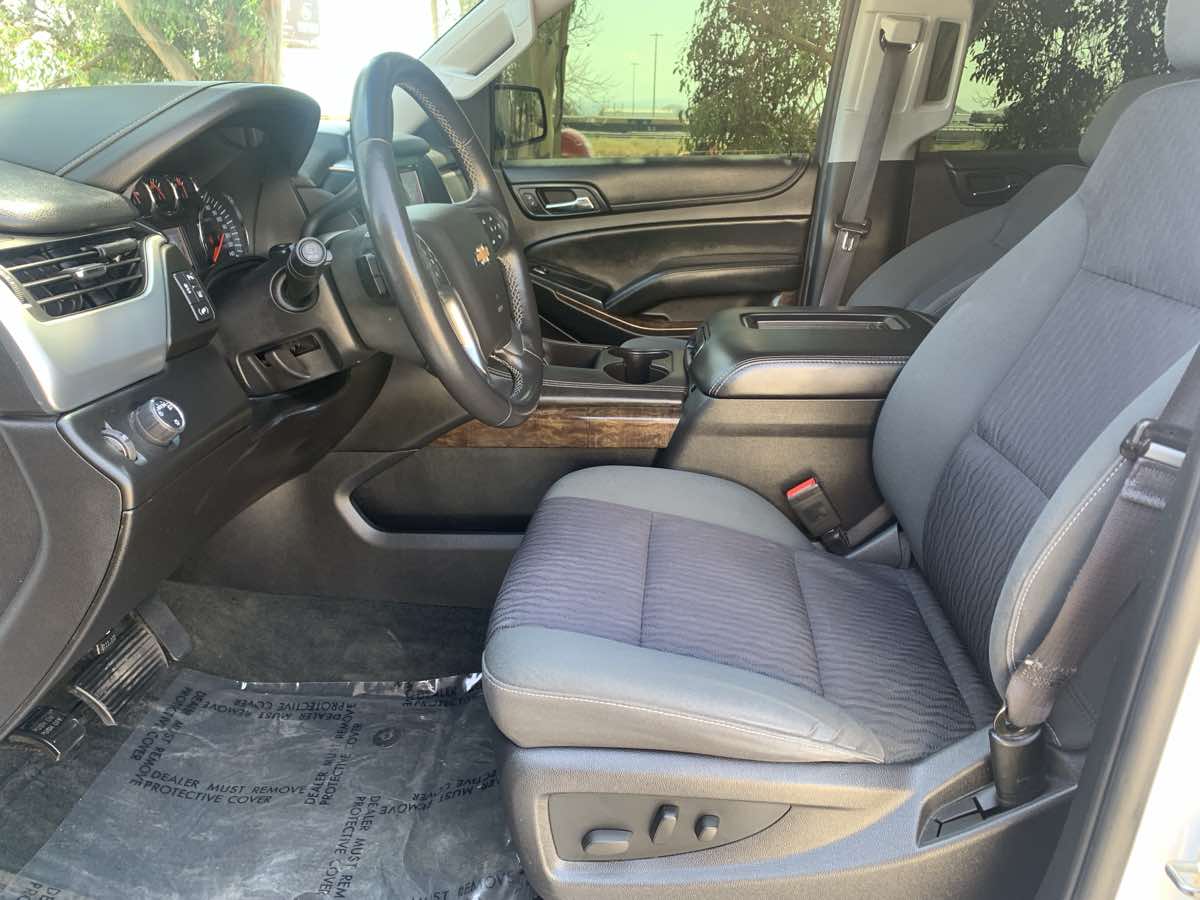 2015 Chevrolet Suburban LS photo 13