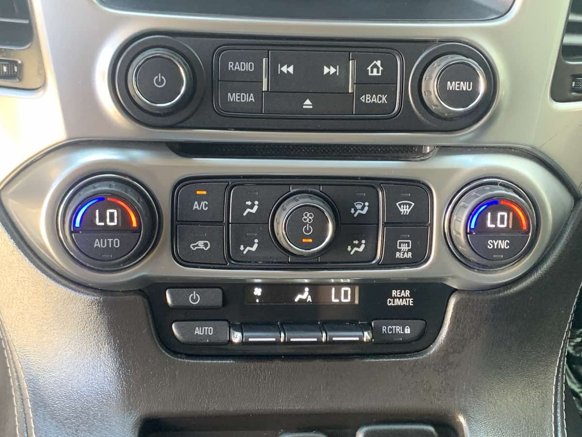 2015 Chevrolet Suburban LS photo 21
