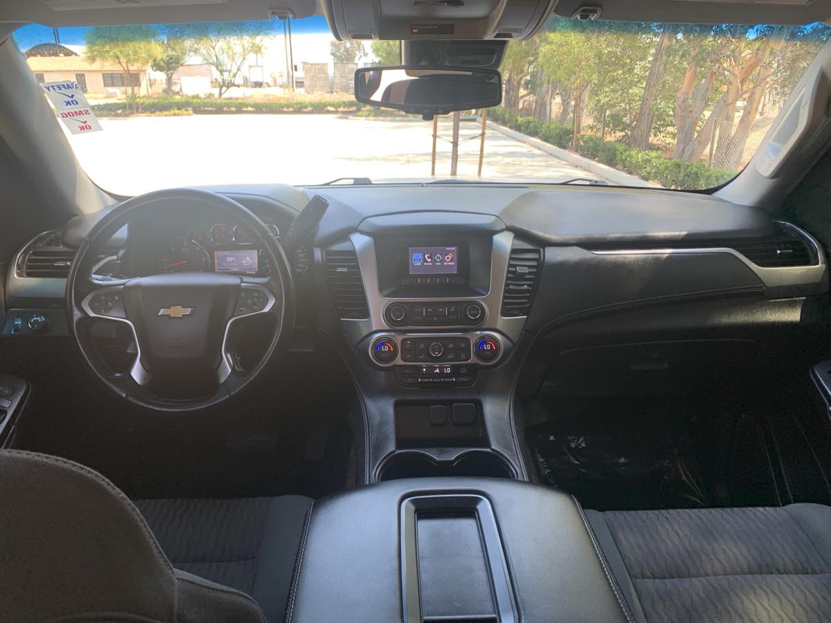 2015 Chevrolet Suburban LS photo 23