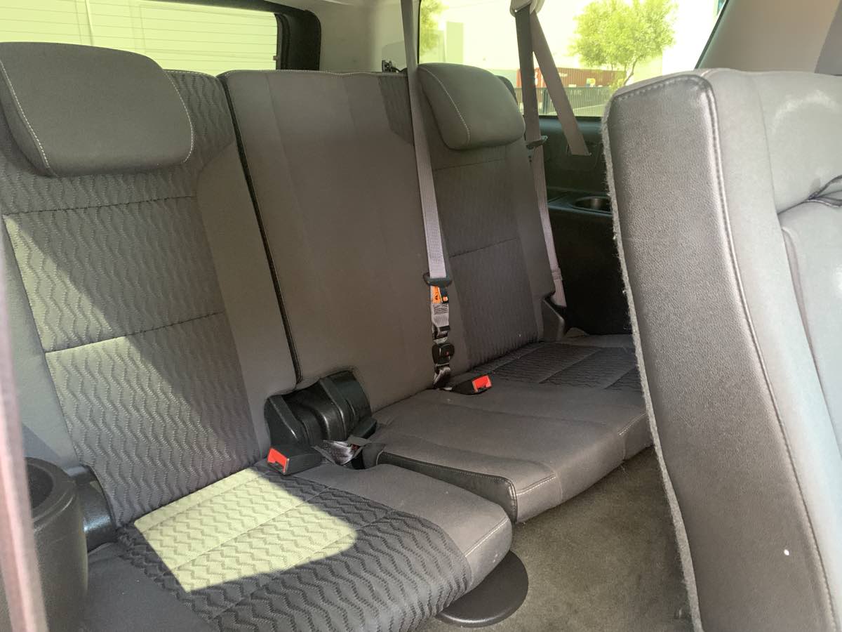 2015 Chevrolet Suburban LS photo 27