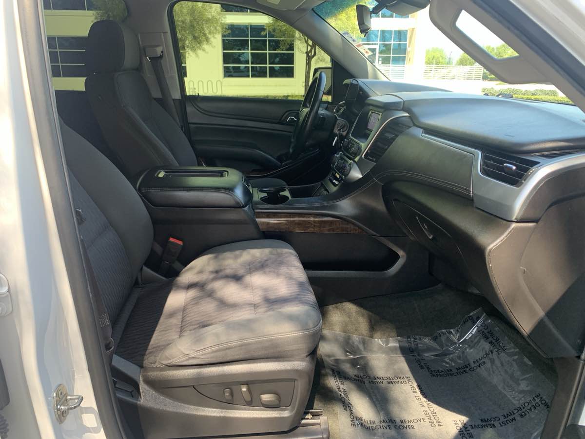 2015 Chevrolet Suburban LS photo 28