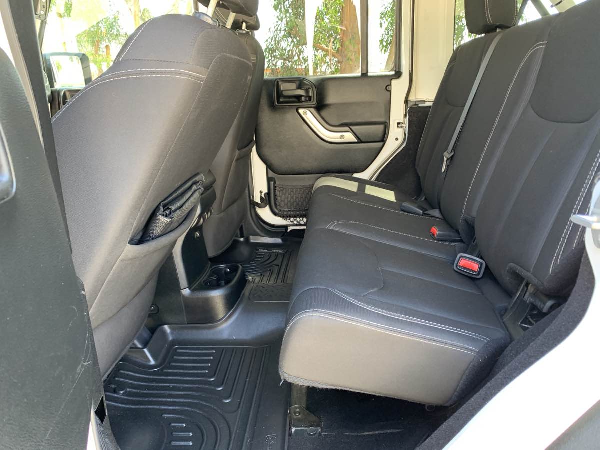 2018 Jeep Wrangler Unlimited Sahara photo 17