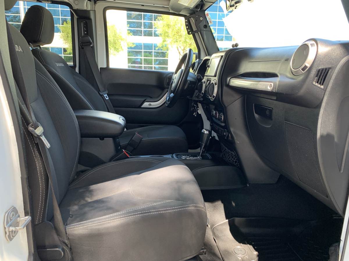 2018 Jeep Wrangler Unlimited Sahara photo 19