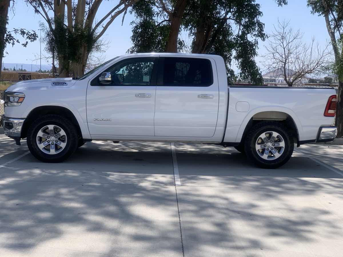 2019 Ram 1500 Laramie photo 4