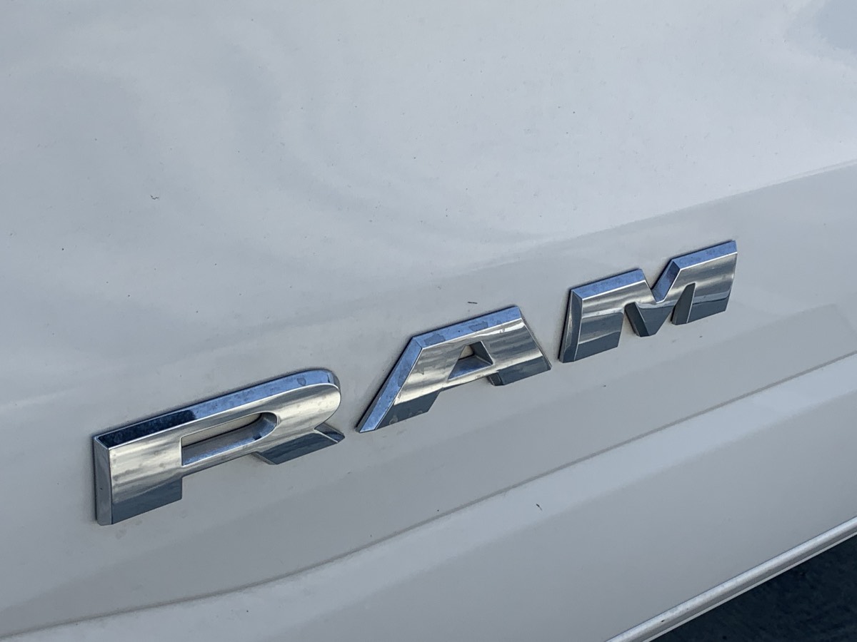 2019 Ram 1500 Laramie photo 11