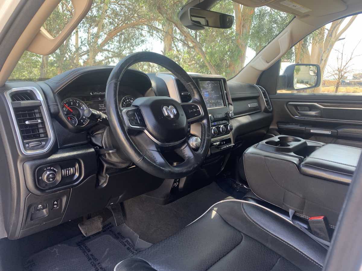 2019 Ram 1500 Laramie photo 18