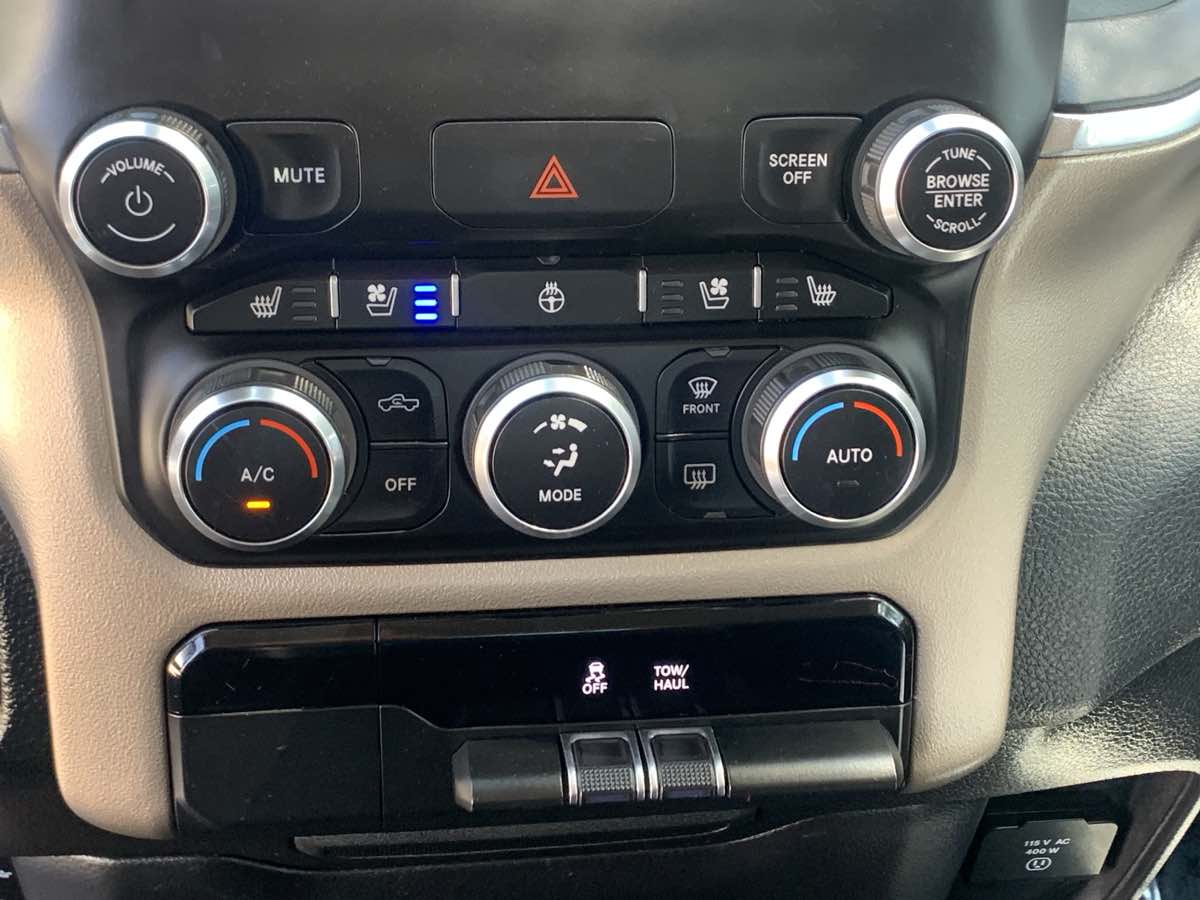 2019 Ram 1500 Laramie photo 27