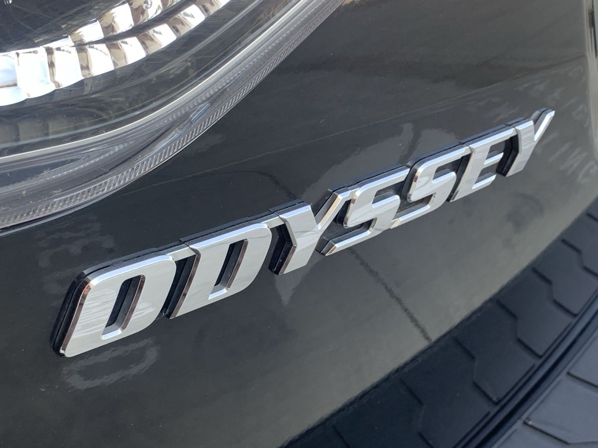 2014 Honda Odyssey Touring photo 8
