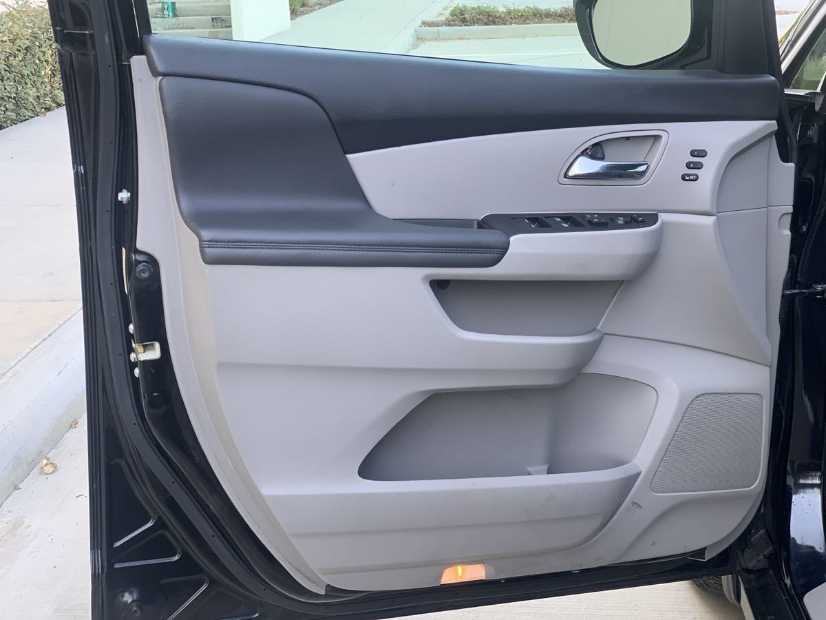 2014 Honda Odyssey Touring photo 10