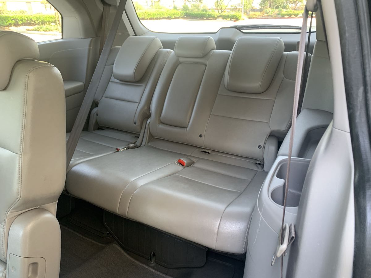 2014 Honda Odyssey Touring photo 25