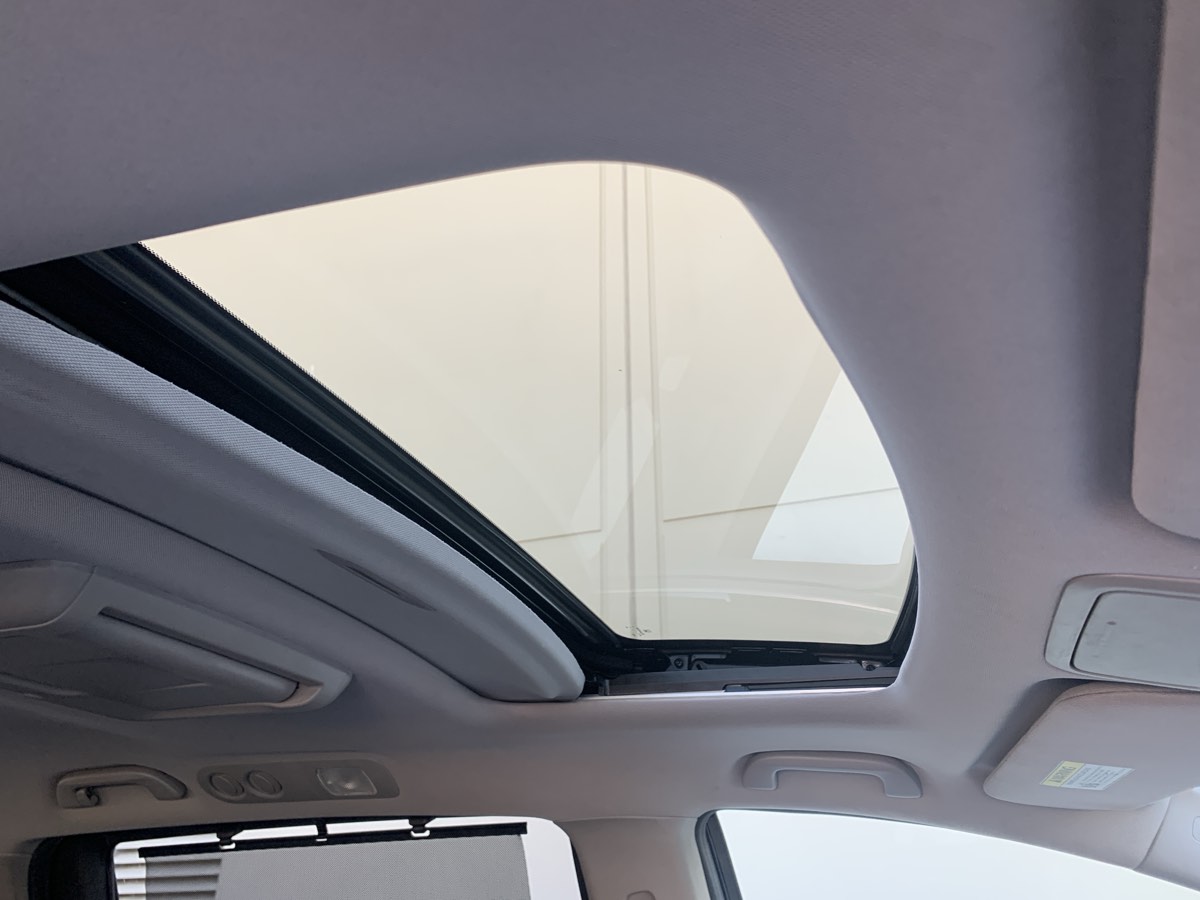 2014 Honda Odyssey Touring photo 31