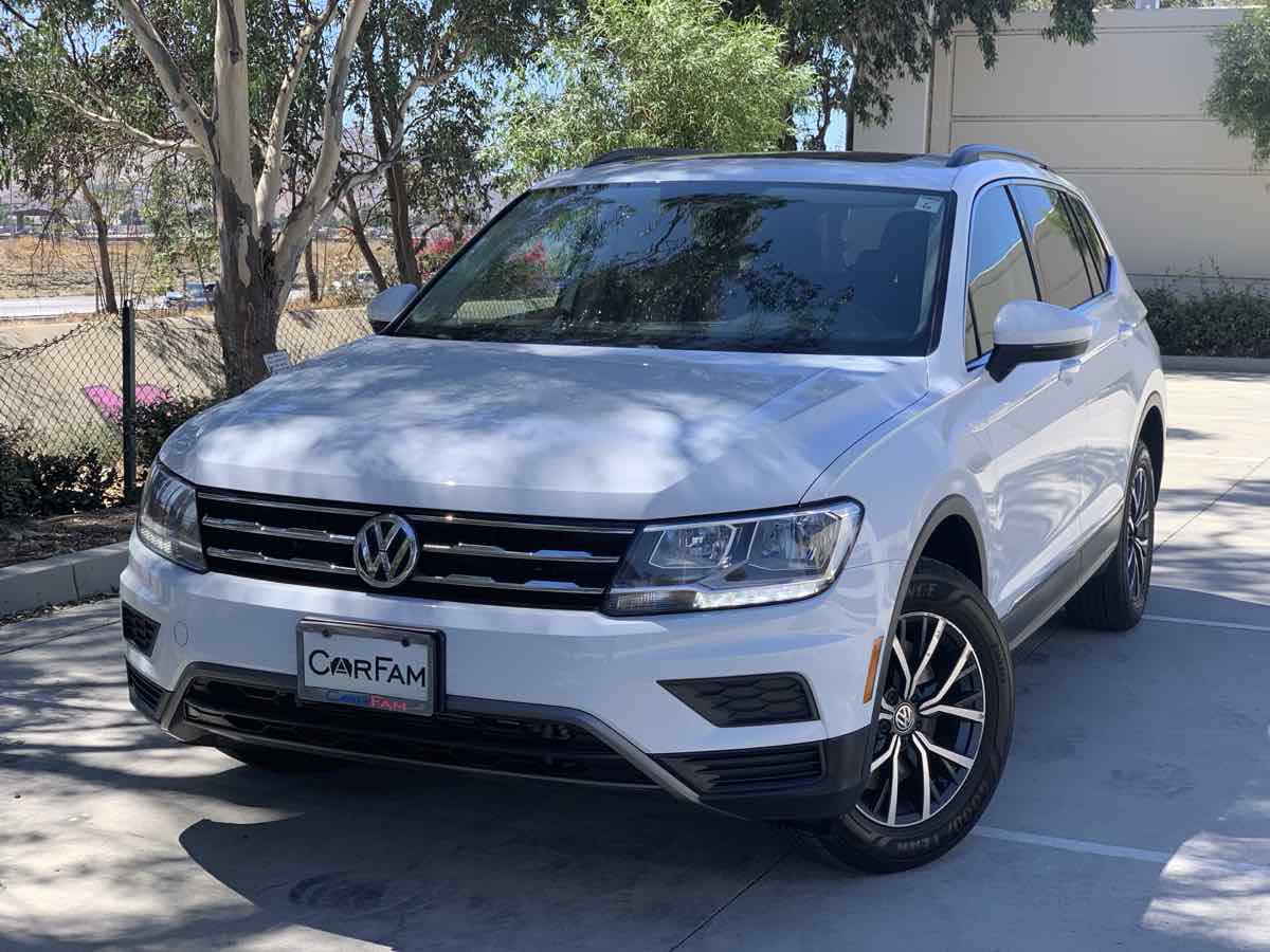 2020 Volkswagen Tiguan SE photo 2