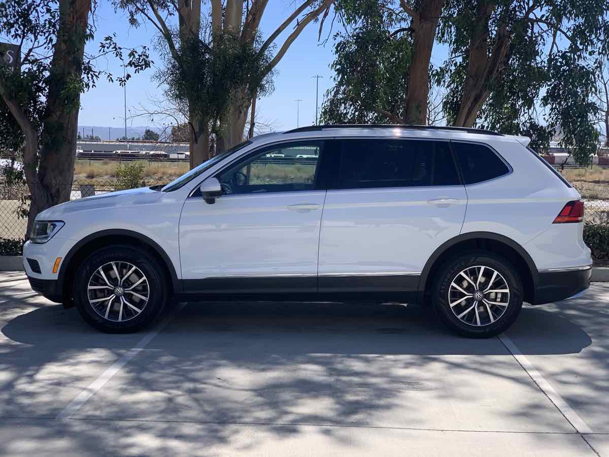 2020 Volkswagen Tiguan SE photo 3