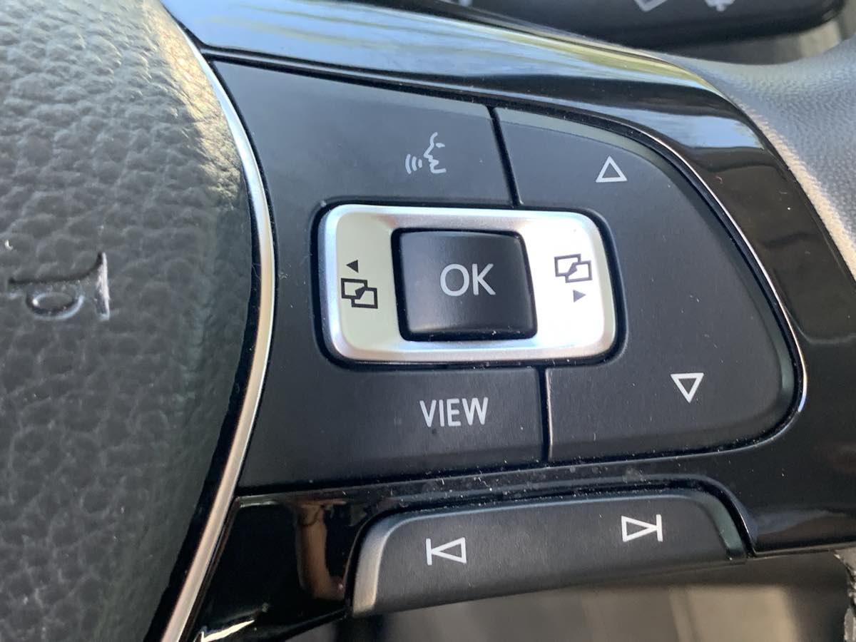 2020 Volkswagen Tiguan SE photo 11