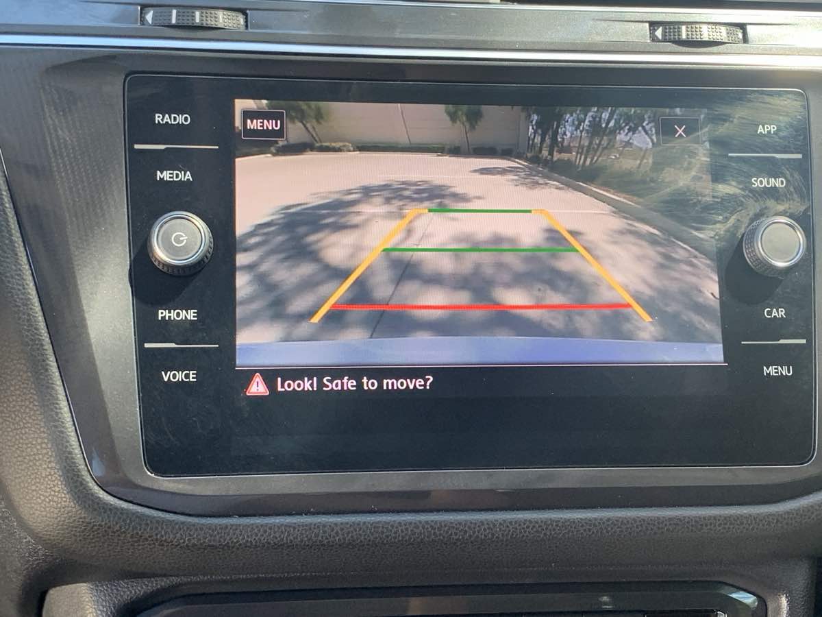 2020 Volkswagen Tiguan SE photo 14
