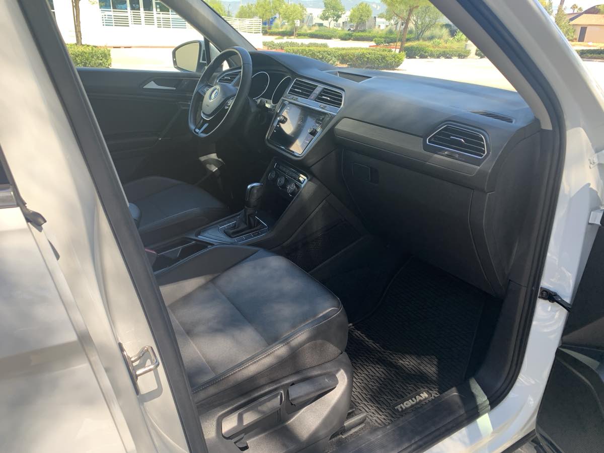 2020 Volkswagen Tiguan SE photo 24