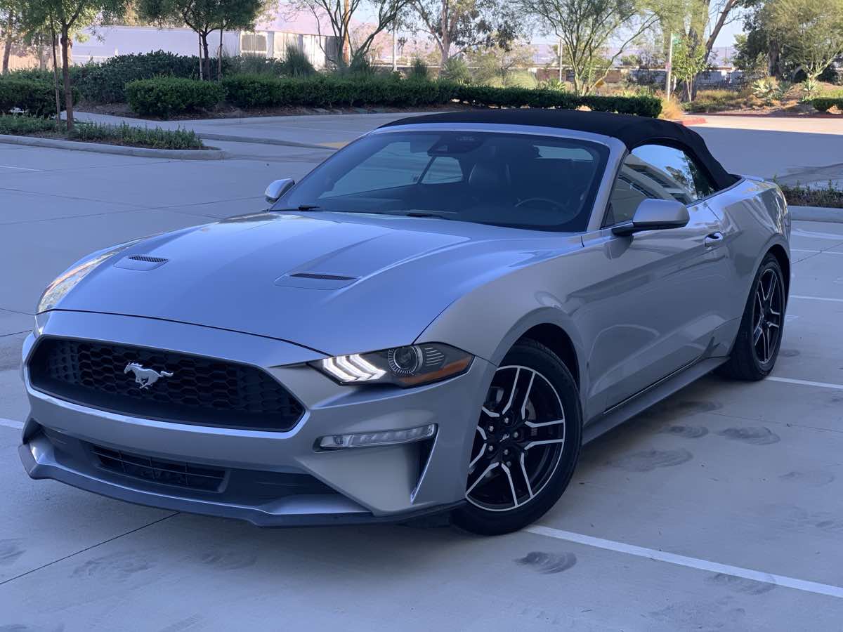 2021 Ford Mustang EcoBoost Premium photo 4