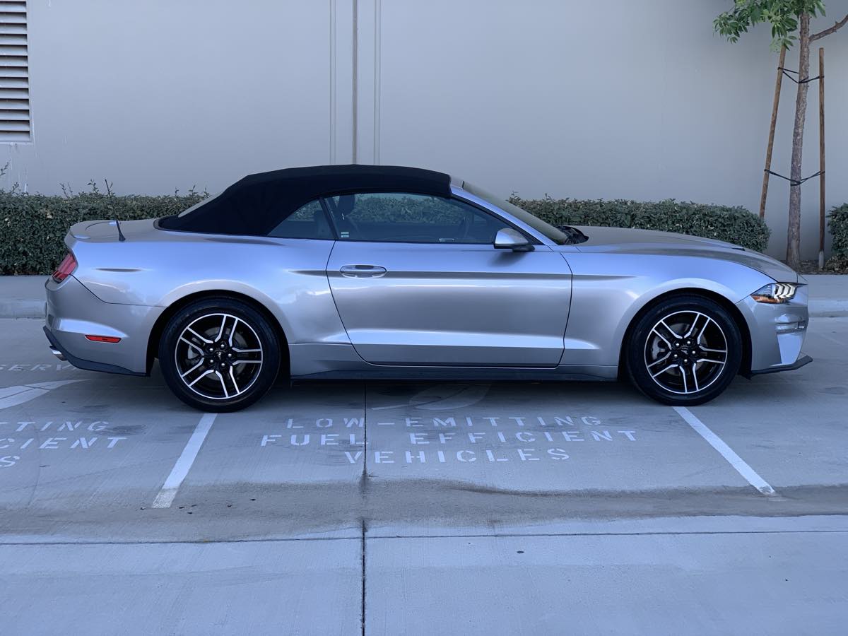 2021 Ford Mustang EcoBoost Premium photo 5