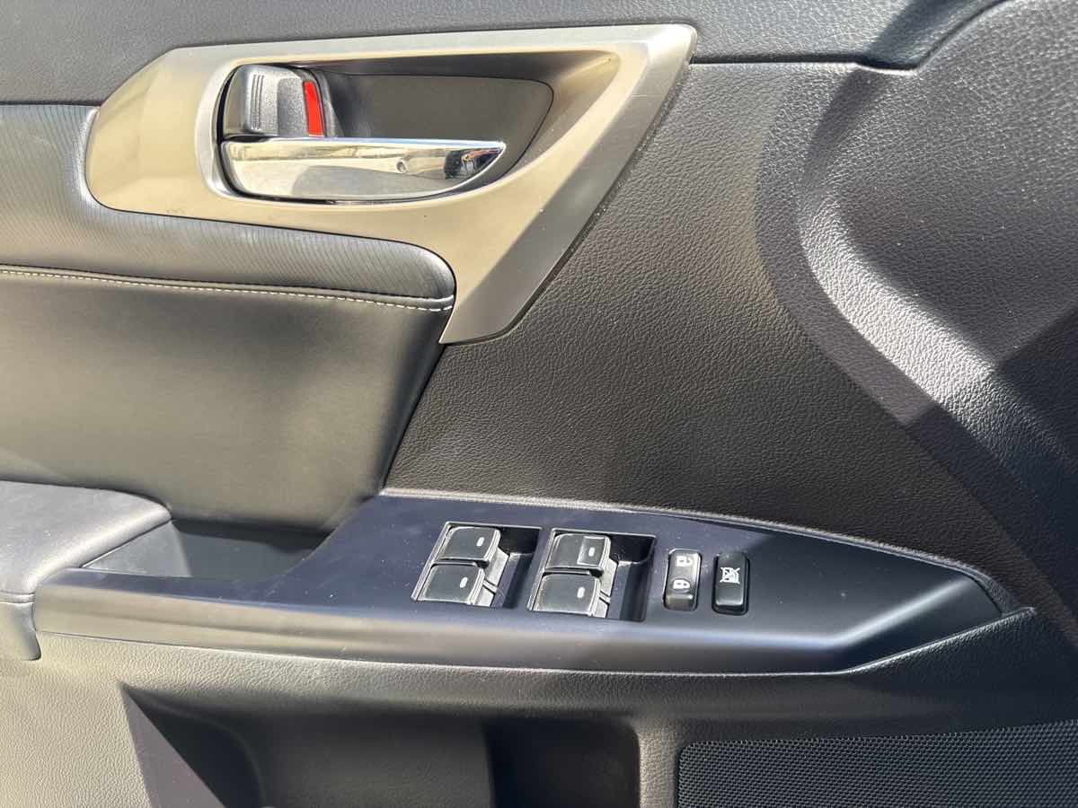 2016 Lexus CT 200h photo 23