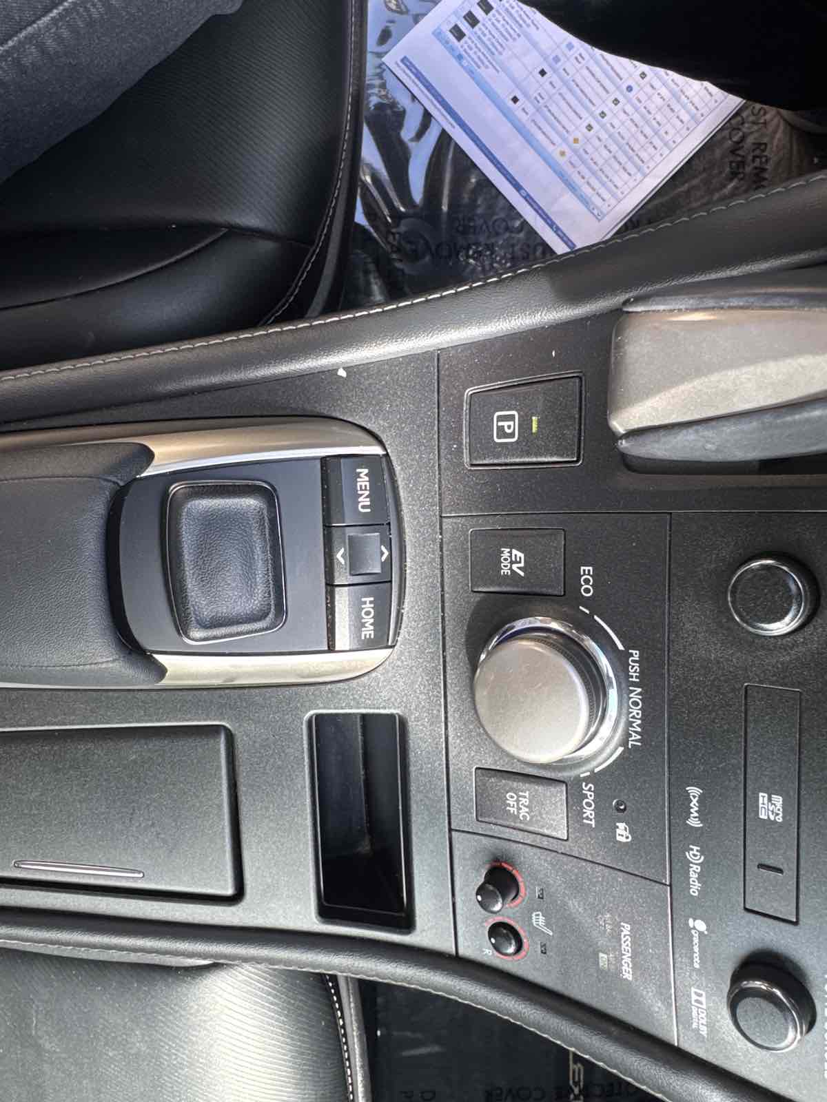 2016 Lexus CT 200h photo 24