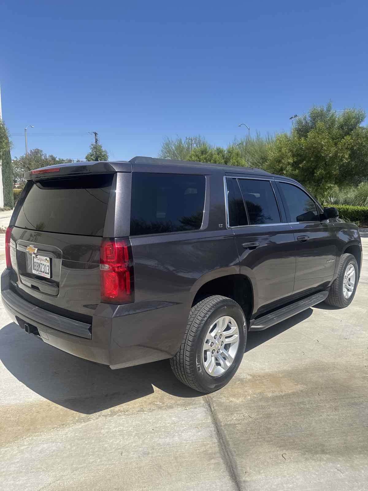 2017 Chevrolet Tahoe LT photo 4