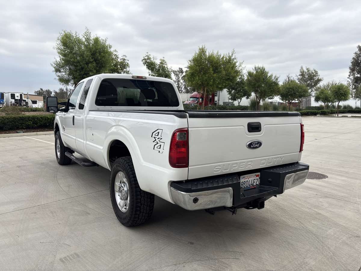 2016 Ford F-250 XLT photo 3