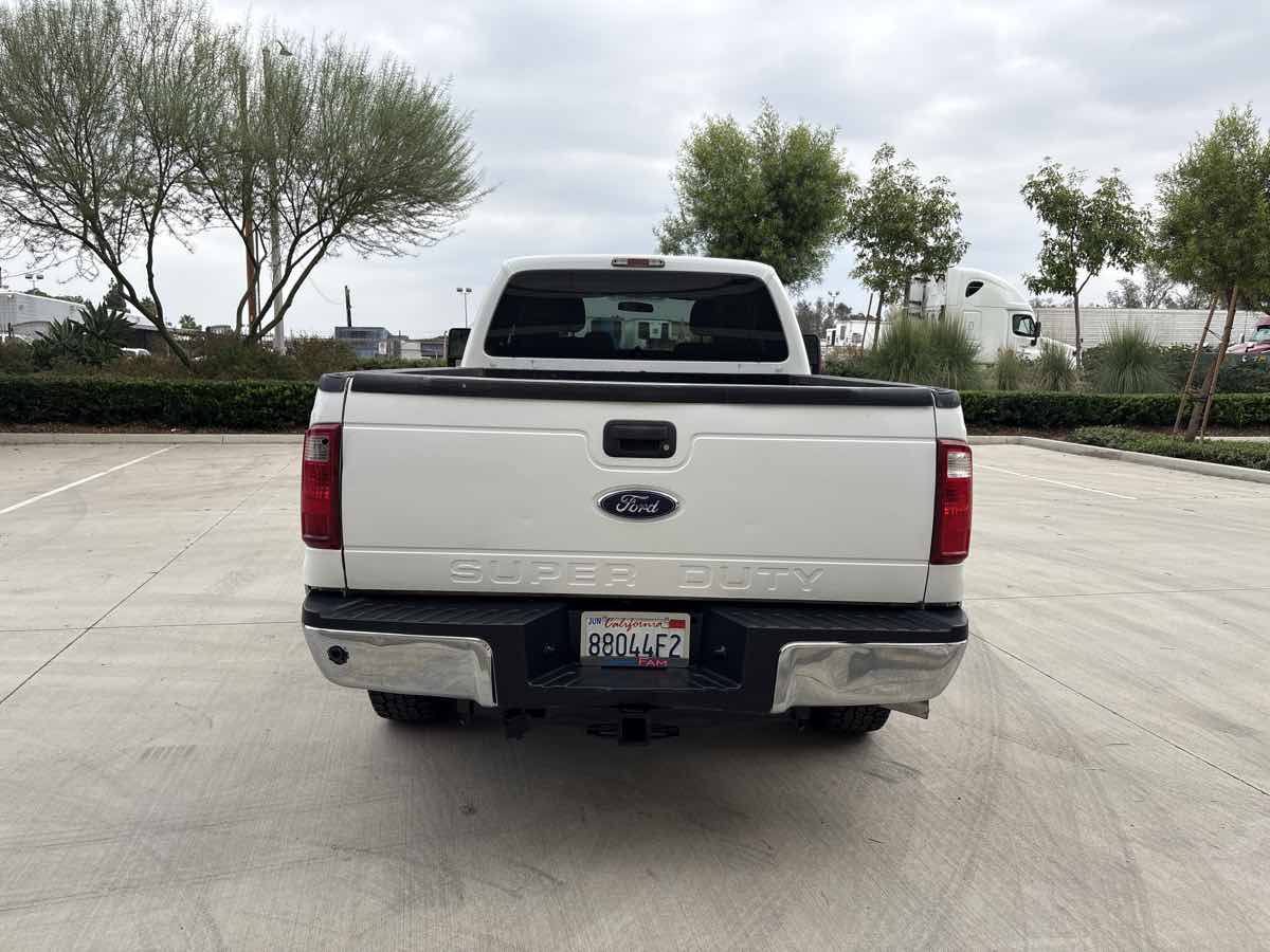 2016 Ford F-250 XLT photo 4