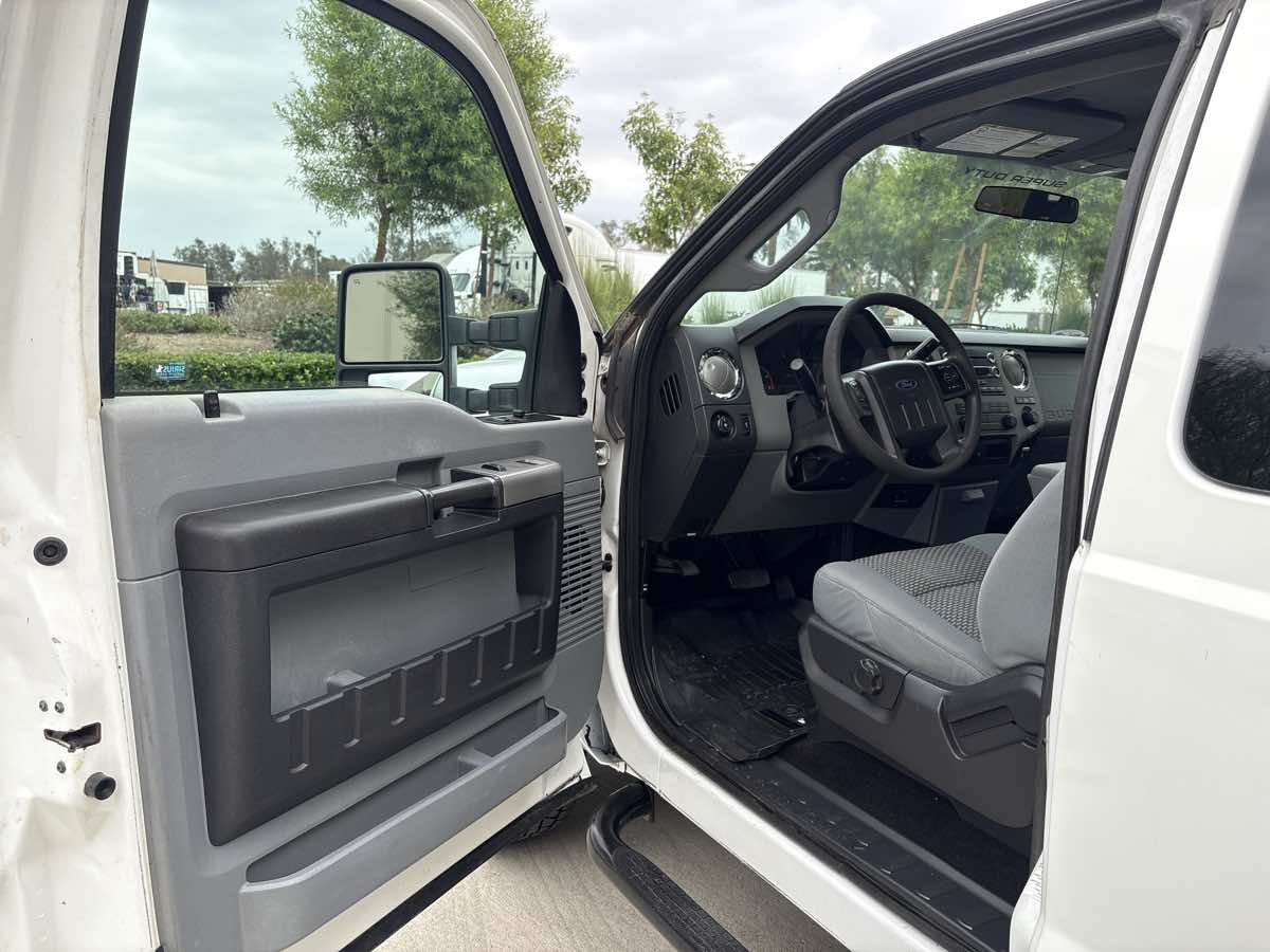 2016 Ford F-250 XLT photo 13
