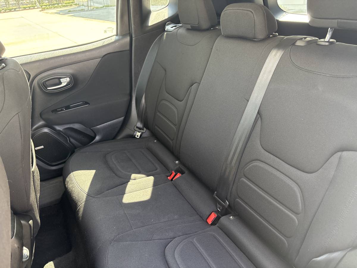 2021 Jeep Renegade Latitude photo 11