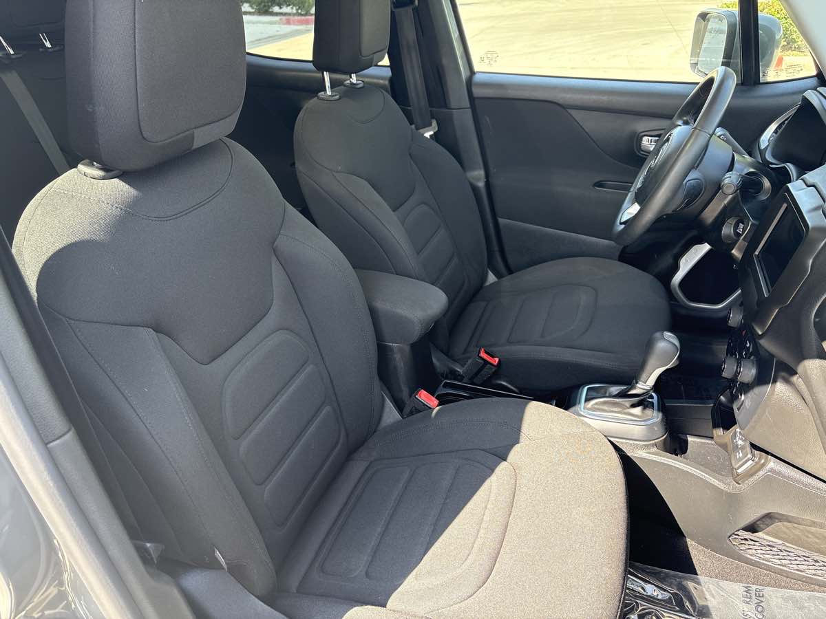 2021 Jeep Renegade Latitude photo 15