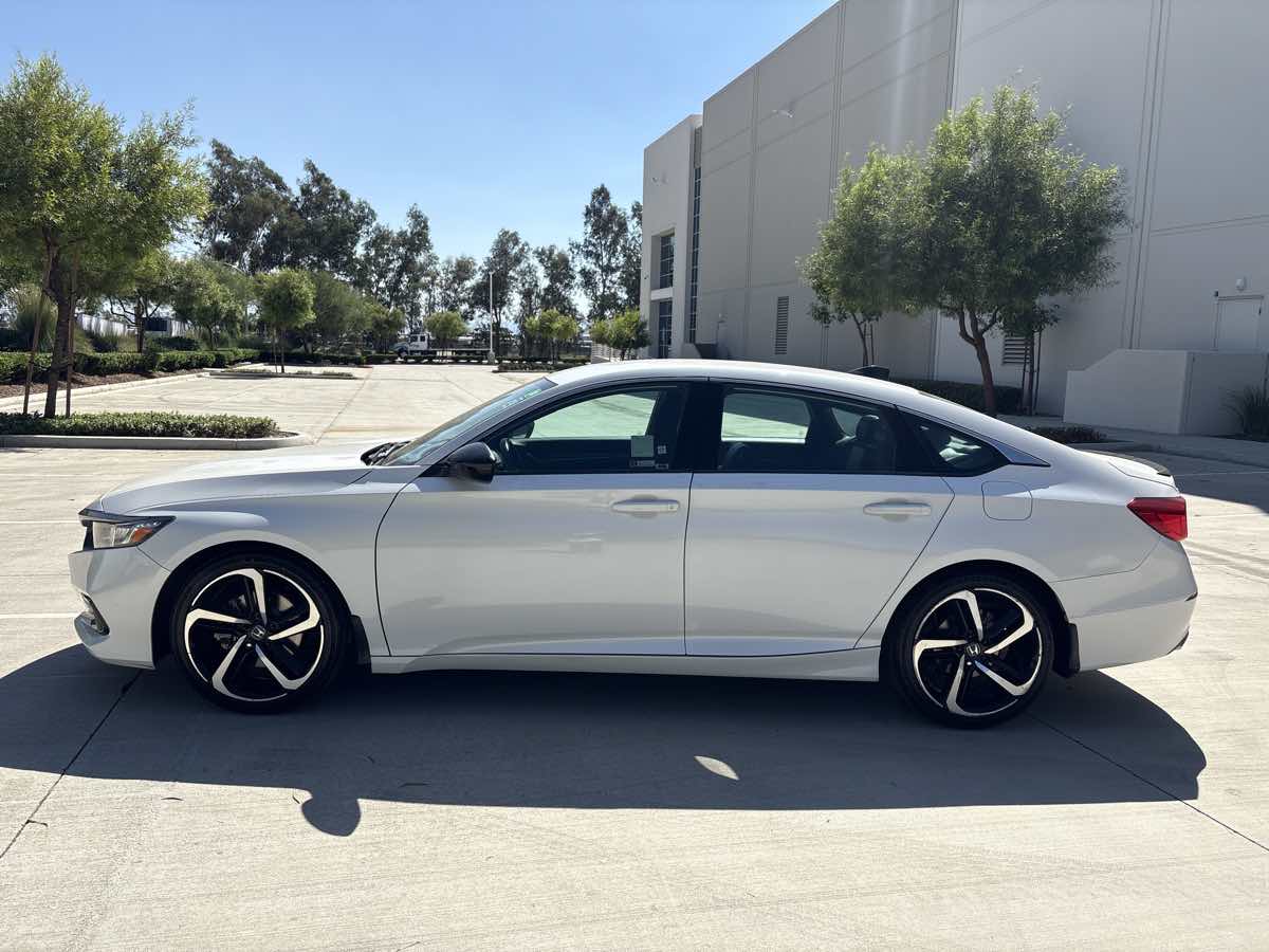 2021 Honda Accord Sport photo 2