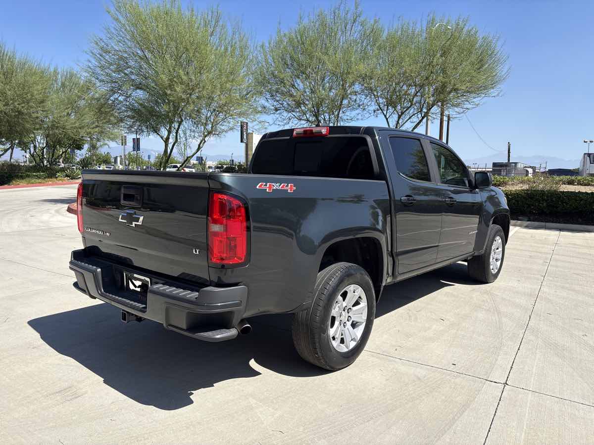 2018 Chevrolet Colorado LT photo 3