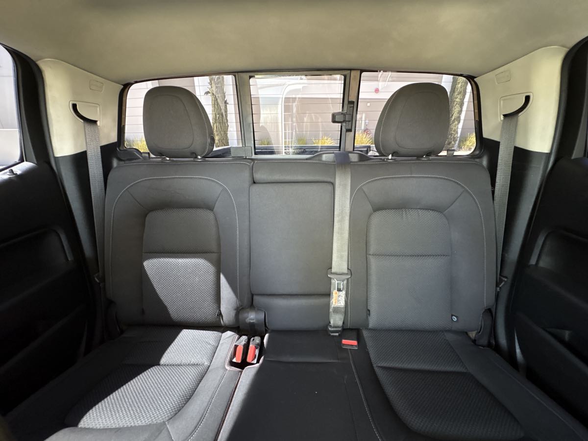 2018 Chevrolet Colorado LT photo 16