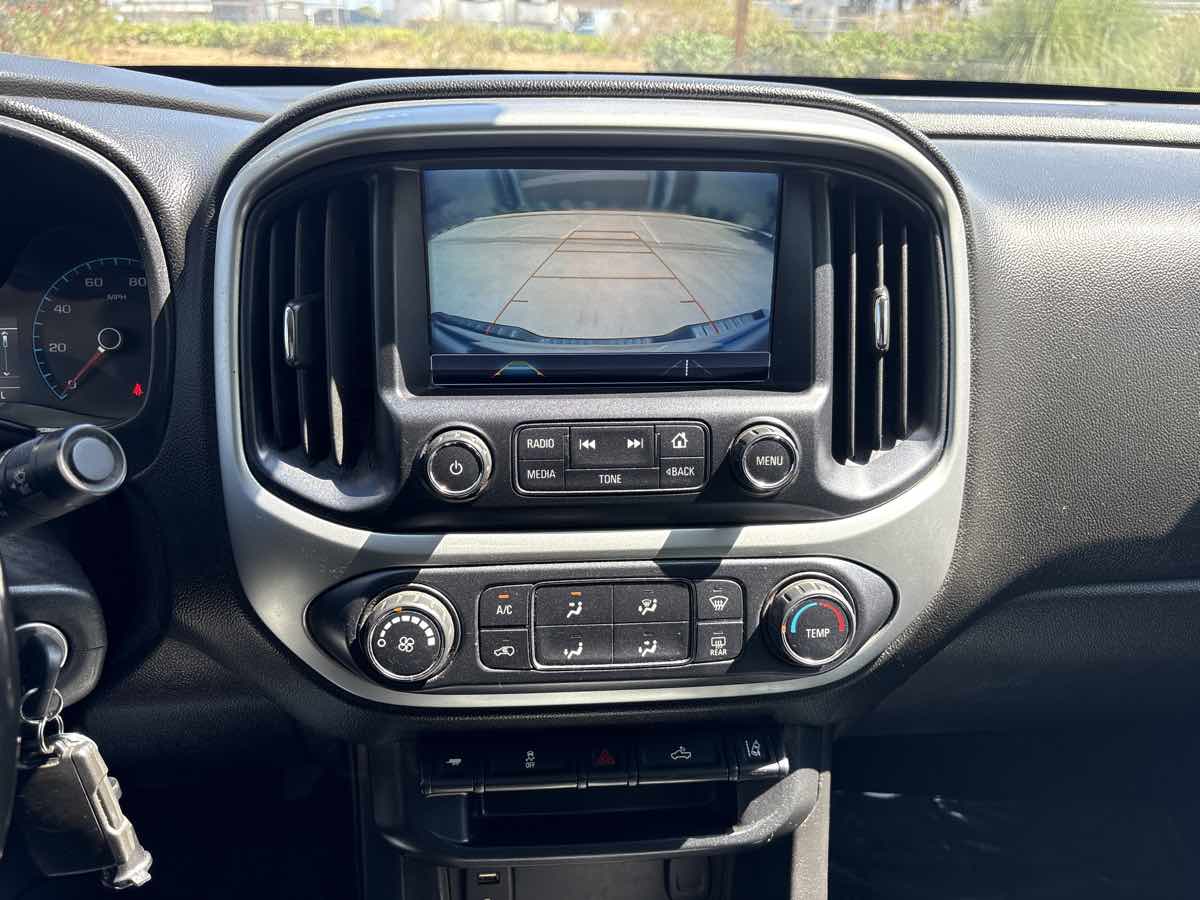 2018 Chevrolet Colorado LT photo 17