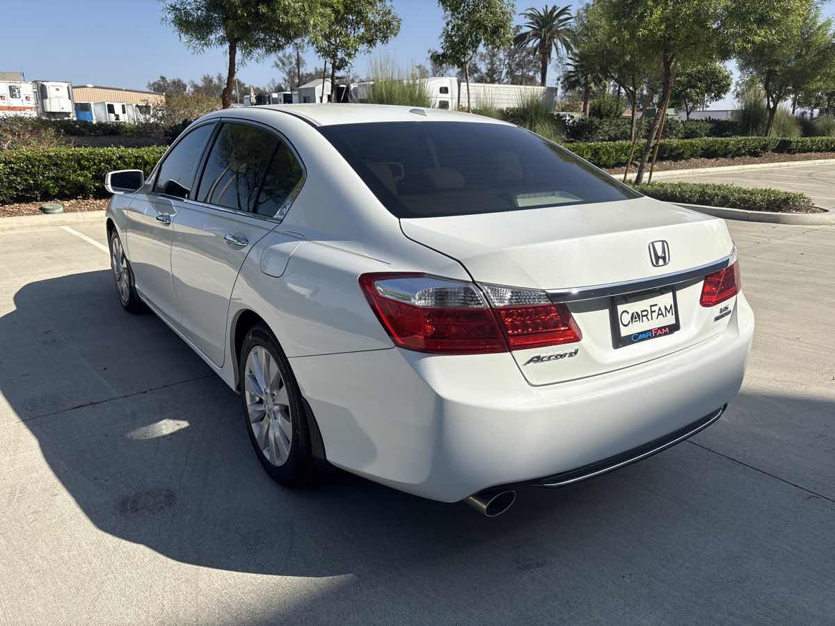 2014 Honda Accord Touring photo 3